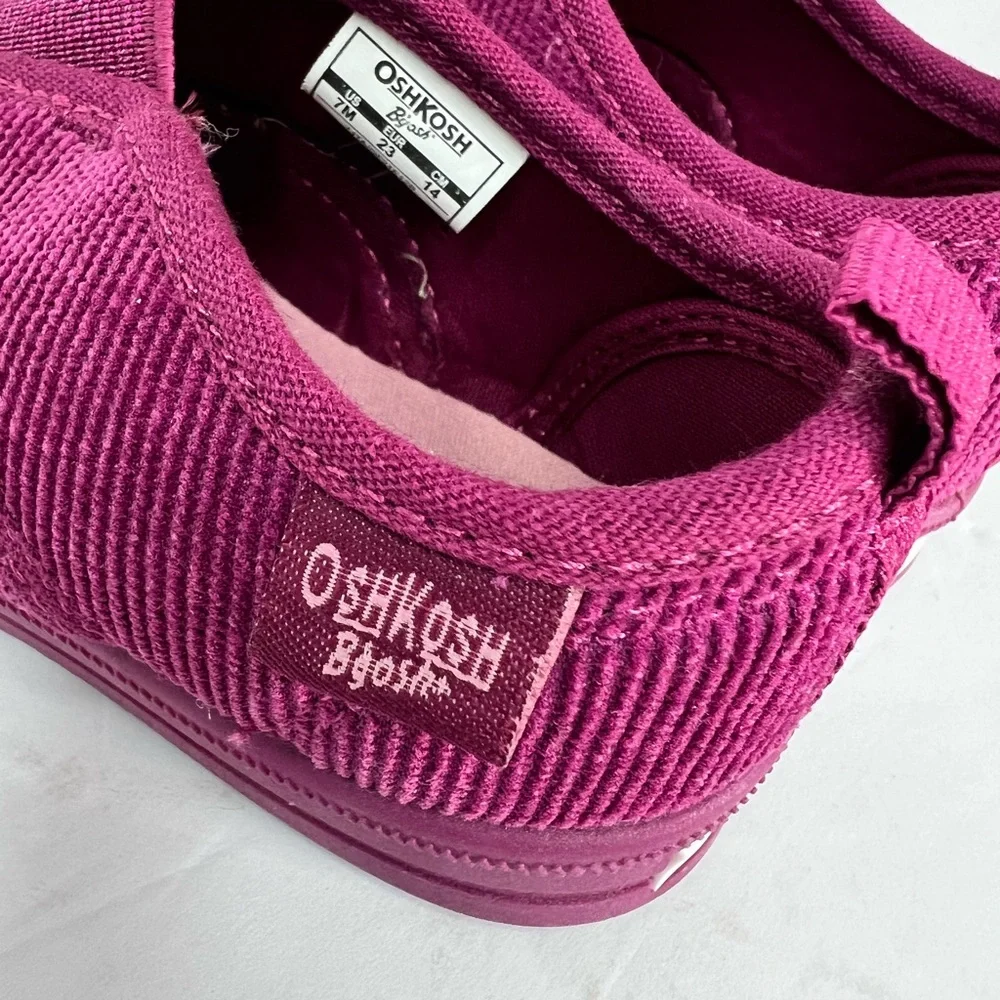 Osh Kosh B'Gosh‎ Slip On Cord Toddler Shoes Magenta Corduroy Size 7